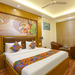3* Hotel Fabhotel Prime Star 17 - Nr Yashobhoomi Convention Centre